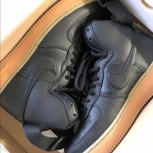 Women’s Nike sneakers